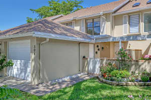 504 Maplewood Drive, Greenacres, FL 33415 Sold 11/22/24