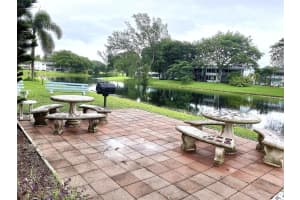 23 Tilford B, Deerfield Beach, FL 33442 Sold 03/12/25