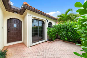 1476 Via De La Palma, Jupiter, FL 33477 - MLS#R11027661