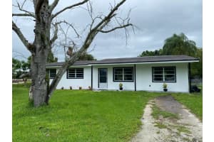 214 NW 12th Street, Okeechobee, FL 34972 Sold 11/19/24
