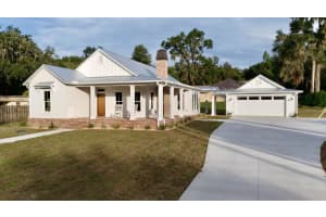 19019 High Springs Main Street, High Springs, FL 32643 Sold 01/02/25