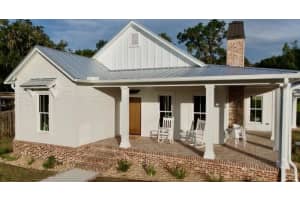 19019 High Springs Main Street, High Springs, FL 32643 Sold 01/02/25