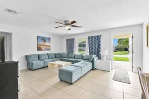 223 SW 11th Avenue, Boynton Beach, FL 33435 Sold 12/03/24