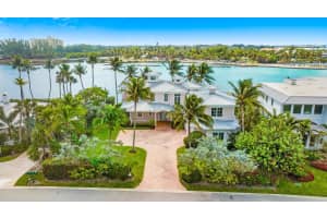 81 Lighthouse Dr, Jupiter, FL 33469, Sold 09/27/24