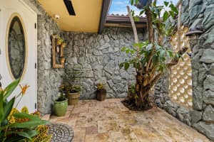 640 SE 6th Terrace, Pompano Beach, FL 33060 Sold 01/03/25