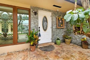 640 SE 6th Terrace, Pompano Beach, FL 33060 Sold 01/03/25