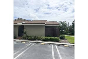 172 Meadows Drive, Boynton Beach