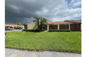 172 Meadows Drive, Boynton Beach, FL 33436 - MLS#R11028033