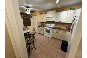 172 Meadows Drive, Boynton Beach, FL 33436 - MLS#R11028033