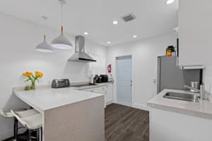 1140 SW 9th Avenue, Fort Lauderdale, FL 33315 - MLS#R11028035