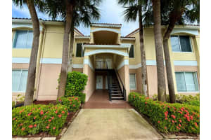 815 W Boynton Beach Boulevard 11-205, Boynton Beach, FL 33426 Sold 12/23/24