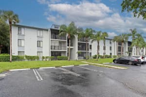 1009 Green Pine Boulevard A1, West Palm Beach, FL 33409 Sold 01/31/25