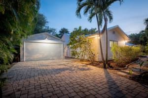 547 SW Riverview Street, Stuart, FL 34994 Sold 02/10/25