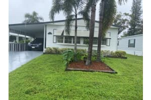 8 El Segundo, Port Saint Lucie