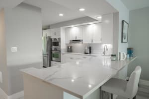 985 SE 19th Avenue 101, Deerfield Beach, FL 33441 Sold 12/17/24