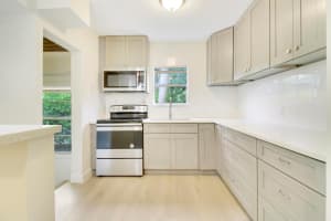 848 Upland Road, West Palm Beach, FL 33401 Sold 02/19/25