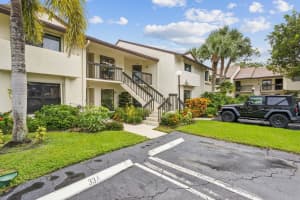 3377 Lucerne Park Drive, Greenacres, FL 33467 Sold 02/18/25