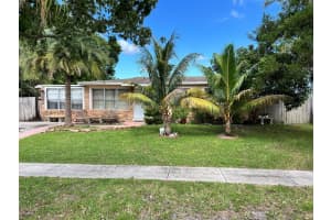 316 Shady Lane Road, Palm Springs, FL 33461 Sold 01/31/25