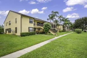 4712 Lucerne Lakes Boulevard 102, Lake Worth, FL 33467 Sold 06/18/25