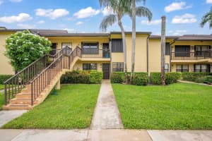 4712 Lucerne Lakes Boulevard 102, Lake Worth, FL 33467 Sold 06/18/25