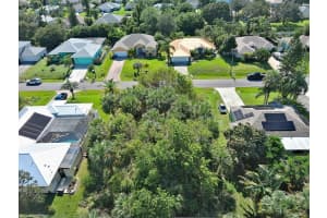366 Faith Terrace, Sebastian, FL 32958 Sold 05/22/25