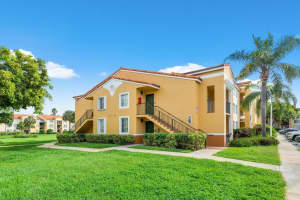 157 Yacht Club Way 101, Hypoluxo, FL 33462 Sold 03/07/25