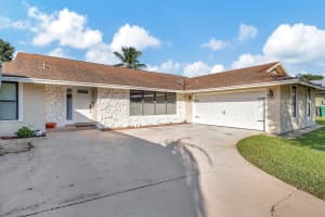 1092 SE Prineville Street, Port Saint Lucie, FL 34983 Sold 12/19/24