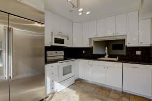 3083 N Palm Aire Drive 3083, Pompano Beach