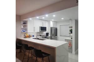 350 Lakeview Drive 202, Weston, FL 33326 Sold 01/24/25