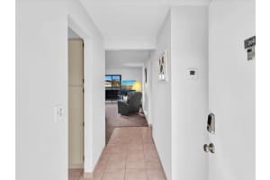 321 SE 3rd Street 204, Dania Beach, FL 33004 Sold 01/02/25