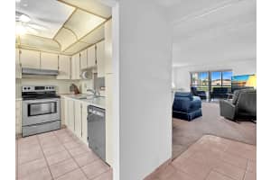 321 SE 3rd Street 204, Dania Beach, FL 33004 Sold 01/02/25