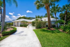 8645 SE Gulfstream Place, Hobe Sound, FL 33455 Sold 12/27/24
