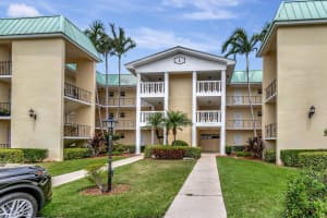 1 Colonial Club Drive 303, Boynton Beach, FL 33435 Sold 02/11/25