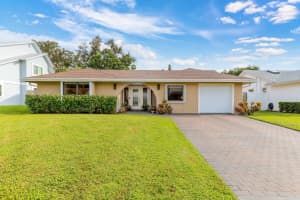 1110 Rainwood Circle, Palm Beach Gardens, FL 33410 Sold 12/23/24