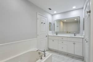 1044 E Heritage Club Circle, Delray Beach, FL 33483 Sold 02/28/25