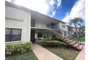 7915 Willow Spring Drive 1223, Lake Worth