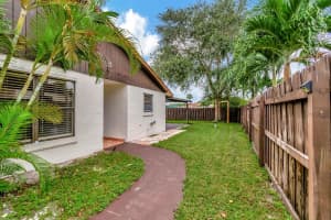 372 SW 27th Avenue, Delray Beach, FL 33445 Sold 04/02/25