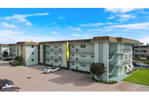 124 Shore Court 108, North Palm Beach, FL 33408 Sold 01/30/25