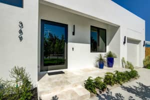 369 Orange Way, West Palm Beach, FL 33405 Sold 05/21/25