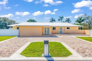 334 SE Avenue I, Belle Glade, FL 33430 Sold 04/11/25