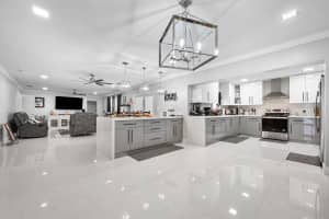 334 SE Avenue I, Belle Glade, FL 33430 Sold 04/11/25