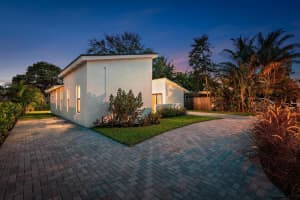 917 Chippewa Street, Jupiter, FL 33458 Sold 12/31/24