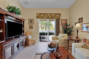 6525 Oxford Circle 104, Vero Beach, FL 32966 Sold 03/18/25