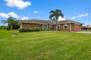 402 SW Carter Avenue, Port Saint Lucie, FL 34983 Sold 01/28/25