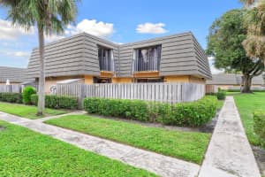 1102 11th Way, West Palm Beach, FL 33407 Sold 03/28/25