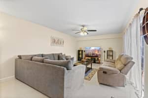 1102 11th Way, West Palm Beach, FL 33407 Sold 03/28/25