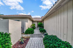 12 Woods Lane, Boynton Beach, FL 33436 Sold 05/15/25