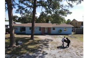 2728 Sunrise Boulevard, Fort Pierce, FL 34982 Sold 05/14/25
