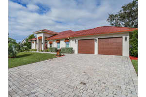 123 Queen Frederika Court, Hutchinson Island, FL 34949 Sold 12/16/24