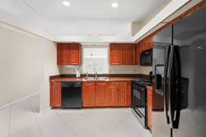 6092 Kings Gate Circle, Delray Beach, FL 33484 Sold 12/11/24